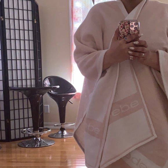 BEBE BABY PINK PONCHO - Picture 6 of 6